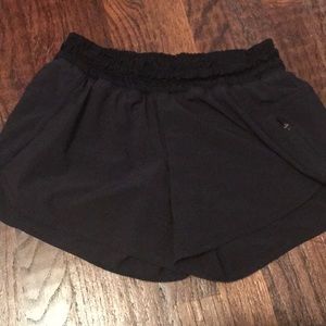 lululemon tracker shorts